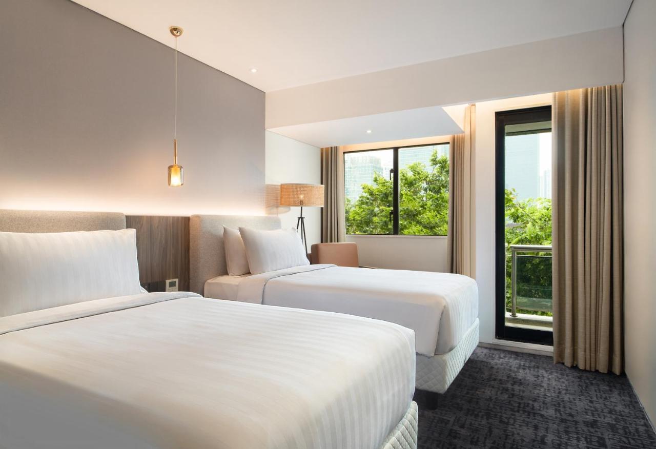 Oakwood Suites Kuningan Jakarta Exterior photo