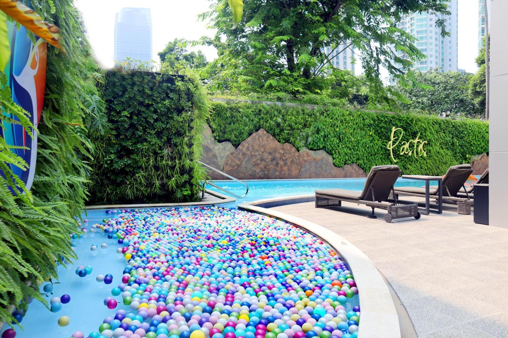 Oakwood Suites Kuningan Jakarta Exterior photo